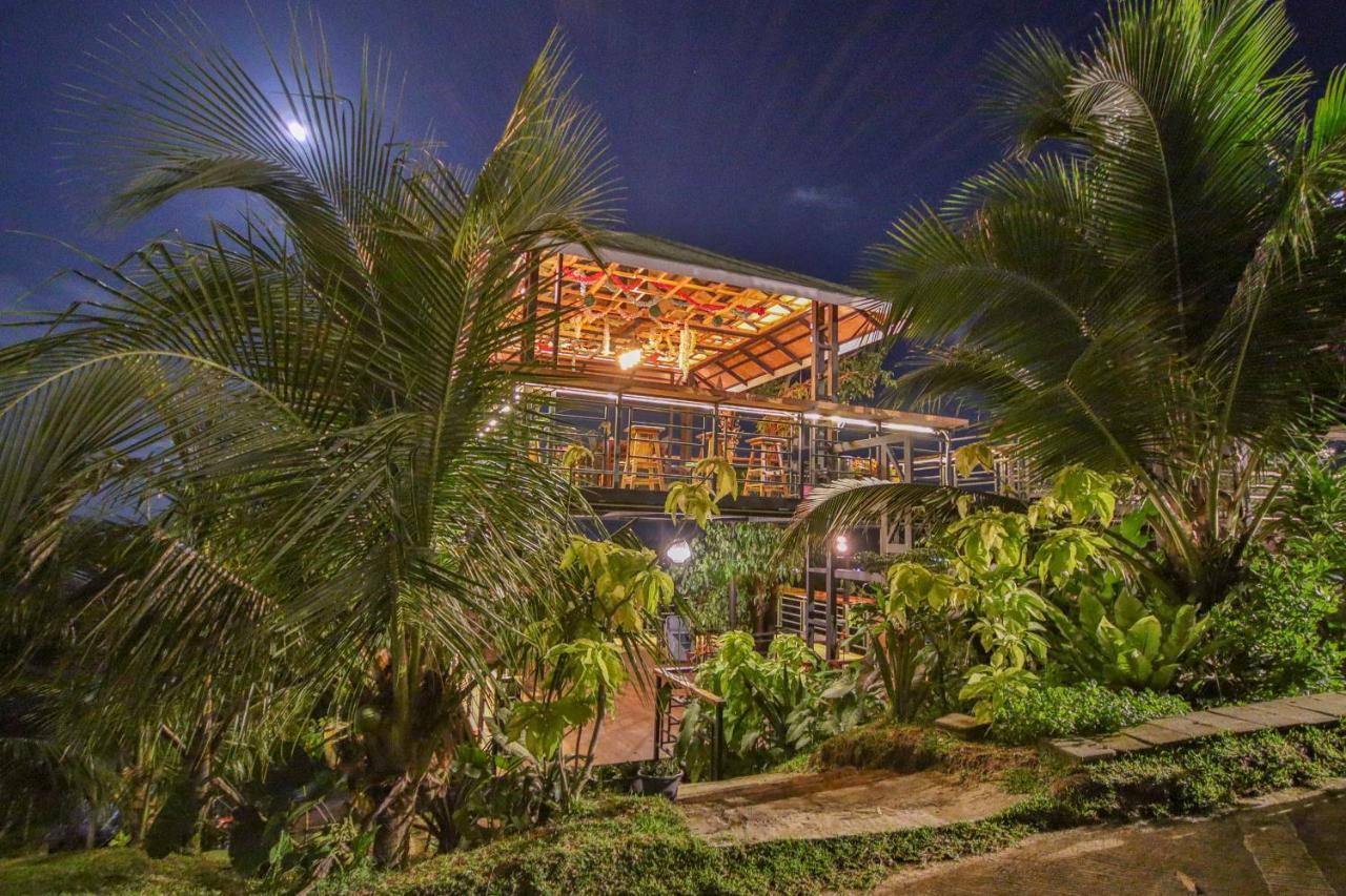 Happy Mountain Airport Resort Nai Yang Ngoại thất bức ảnh
